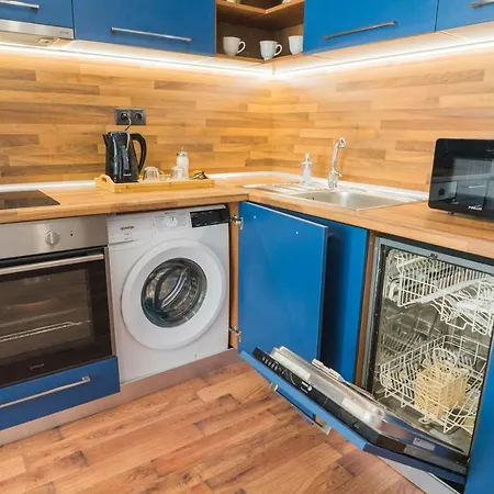 Sevastopol Apartman *