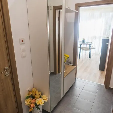 Sevastopol Apartman *